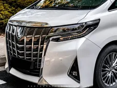 2021 Toyota Alphard Hybrid 2.5L Luxury, белый — фото 2