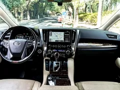 2021 Toyota Alphard Hybrid 2.5L Luxury, белый — фото 4
