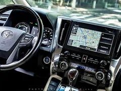 2021 Toyota Alphard Hybrid 2.5L Luxury, белый — фото 7