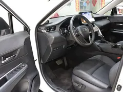 2022 Toyota Venza 2.0L CVT 2WD Luxury, белый — фото 9