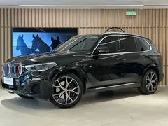 2021 BMW X5 xDrive40i Premium M Sport Package, чёрный — фото 1