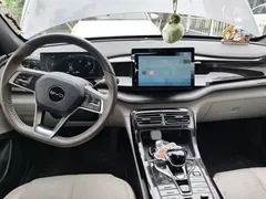 2024 BYD Qin PLUS Honor DM-i PHEV 55km Leading — фото 5