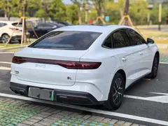 2024 BYD Qin L PHEV 120KM Exceed, белый — фото 12