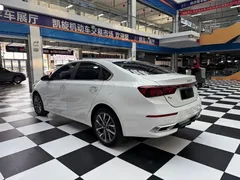 2021 Kia Cerato 1.5L CVT Fashion, белый — фото 7