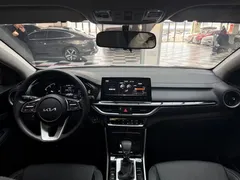 2021 Kia Cerato 1.5L CVT Fashion, белый — фото 12