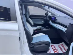 2022 Geely Emgrand S 1.4T CVT, белый — фото 18