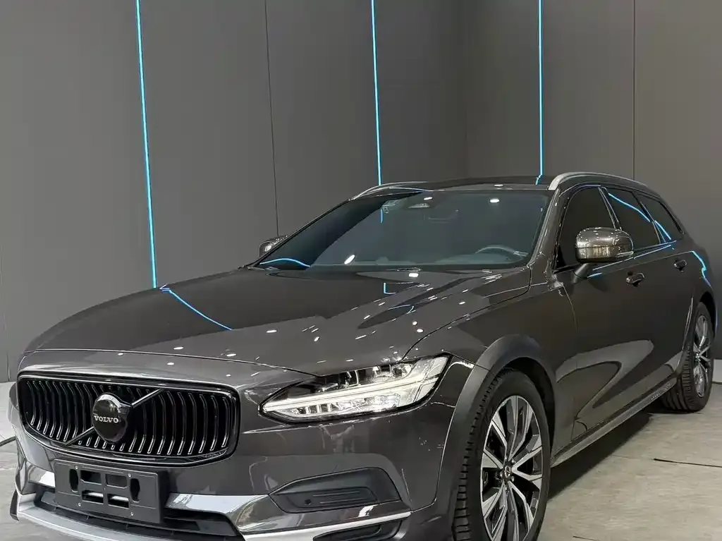 2022 Volvo V90 Cross Country B5 AWD