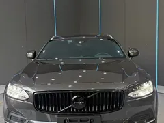 2022 Volvo V90 Cross Country B5 AWD — фото 2
