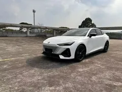 2022 Changan UNI-V 1.5T Premium, белый — фото 1