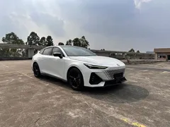 2022 Changan UNI-V 1.5T Premium, белый — фото 3