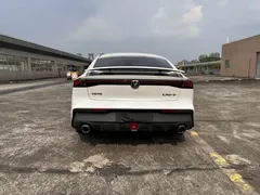 2022 Changan UNI-V 1.5T Premium, белый — фото 14