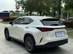 2022 Lexus NX 260 2WD, белый — фото 11