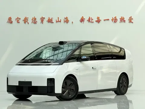 2024 Li Auto MEGA Ultra