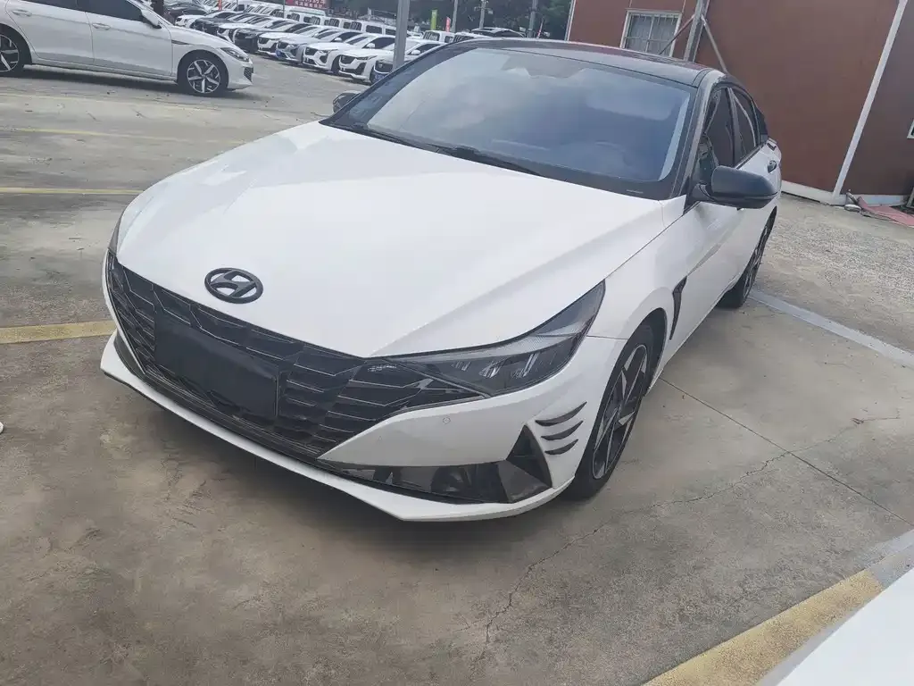 2021 Hyundai Elantra 1.5L CVT LUX Premium