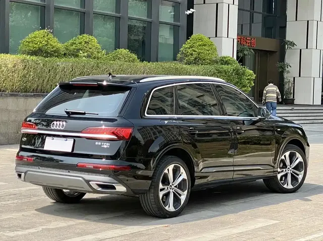 2021 Audi Q7 55 TFSI quattro S line Premium