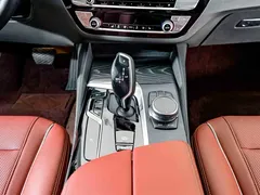 2023 BMW 5 Series 530Li Leading M Sport Package, чёрный — фото 12