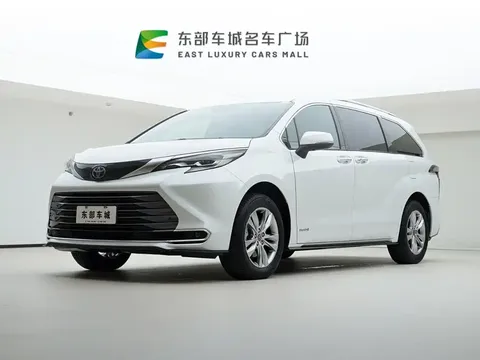 2021 Toyota Sienna 2.5L Hybrid Ultimate