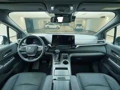 2021 Toyota Sienna 2.5L Hybrid Ultimate, белый — фото 19