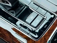 2022 Hongqi Guoyao 4.0T Premium Flagship 4 seats, чёрный — фото 8