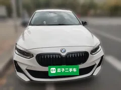 2022 BMW 1 Series 120i M Sport, белый — фото 2