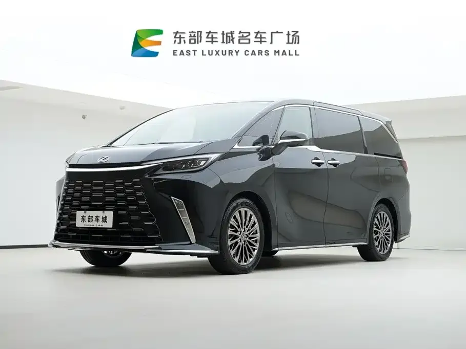 2023 Lexus LM 350h 7-seater