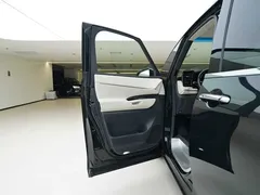 2023 Lexus LM 350h 7-seater, чёрный — фото 14