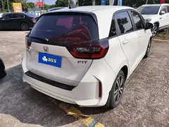 2021 Honda Fit 1.5L CVT, белый — фото 3