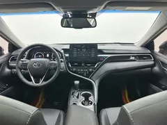 2021 Toyota Camry 2.5S Fashion, белый — фото 17