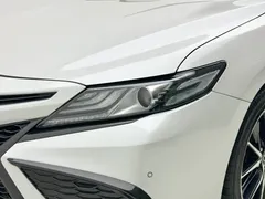 2021 Toyota Camry 2.5S Fashion, белый — фото 24