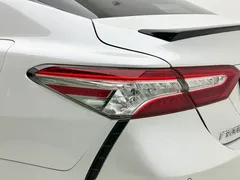 2021 Toyota Camry 2.5S Fashion, белый — фото 28