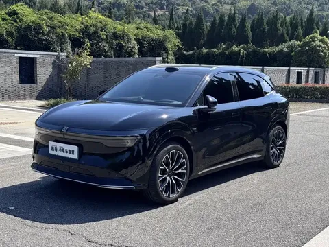 2025 Zeekr 7X 75kWh RWD Smart Driving