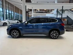 2021 BMW X1 Premium, синий — фото 12