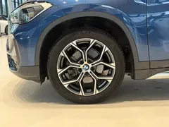 2021 BMW X1 Premium, синий — фото 14