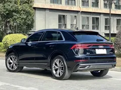 2021 Audi Q8 55 TFSI Luxury Dynamic, чёрный — фото 2