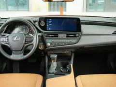 2022 Lexus ES 200 Excellence — фото 16