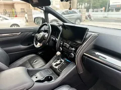 2020 Lexus LM 300h 7-seat, чёрный — фото 8