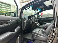 2020 Lexus LM 300h 7-seat, чёрный — фото 13