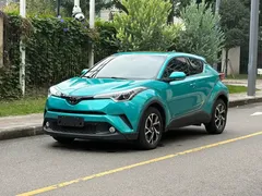 2020 Toyota C-HR 2.0L, зелёный — фото 1