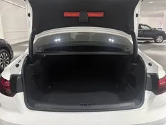 2023 Audi A4L 40 TFSI Fashion Dynamic, белый — фото 9