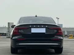 2023 Volvo S60 B4 Luxury, чёрный — фото 8