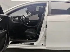 2021 Geely Emgrand UP 1.5L CVT Luxury, белый — фото 7