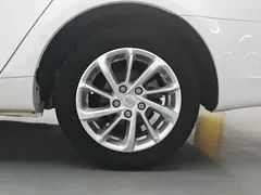 2021 Geely Emgrand UP 1.5L CVT Luxury, белый — фото 13