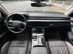 2022 Audi A8L 50 TFSI quattro Comfort Collector's Edition, чёрный — фото 5