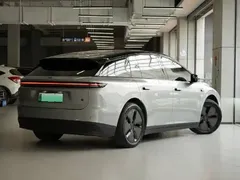2025 Li Auto i6 2WD Standard — фото 2