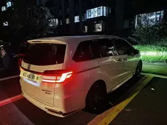 2022 Honda Odyssey 2.0L e:HEV, белый — фото 8