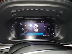 2022 Volvo XC60 4WD Luxury, белый — фото 4