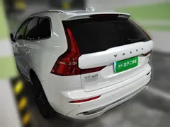 2022 Volvo XC60 4WD Luxury, белый — фото 25