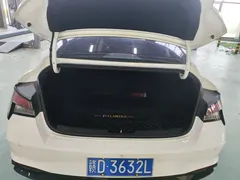 2021 Hyundai Elantra 1.5L CVT GLX Elite, белый — фото 9