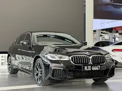 2021 BMW 5 Series 530Li Premium M Sport Package, чёрный — фото 3