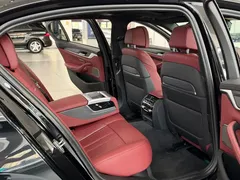 2021 BMW 5 Series 530Li Premium M Sport Package, чёрный — фото 10